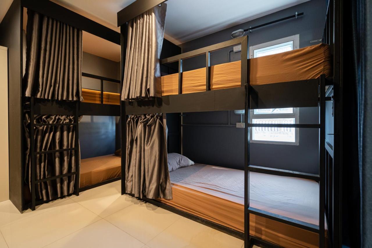 Black Pantera Hostel Patong Экстерьер фото