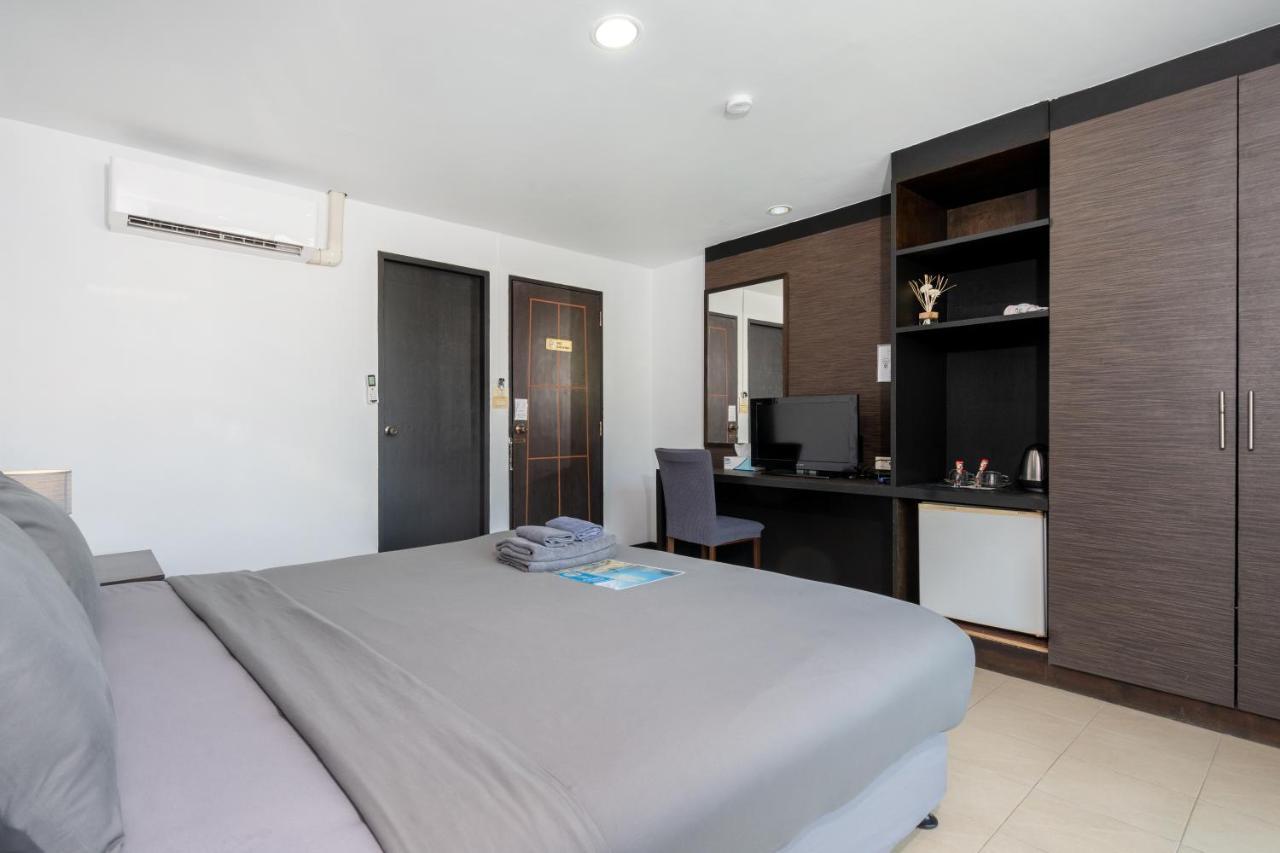Black Pantera Hostel Patong Экстерьер фото