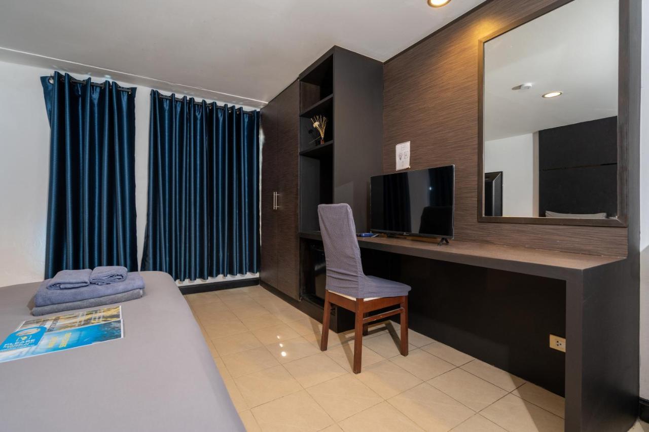 Black Pantera Hostel Patong Экстерьер фото