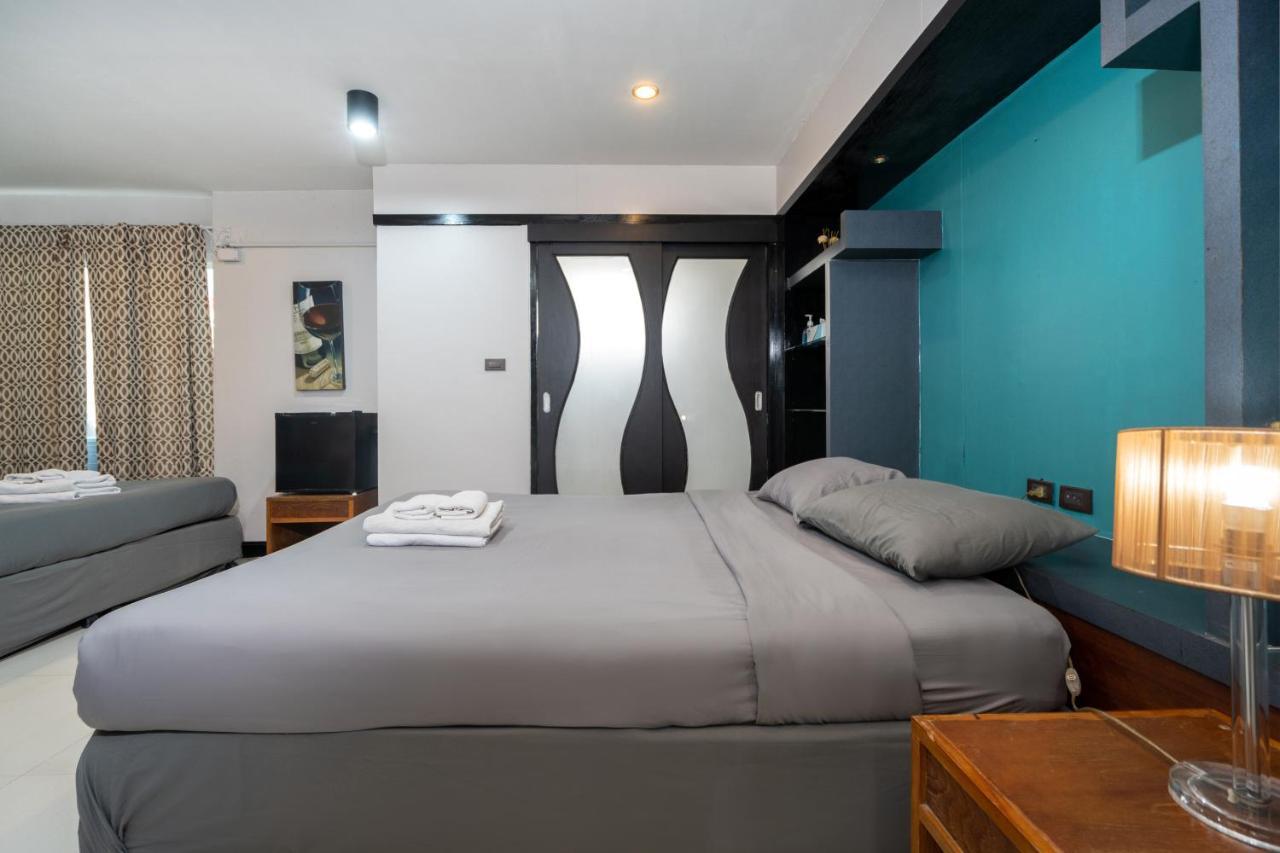 Black Pantera Hostel Patong Экстерьер фото