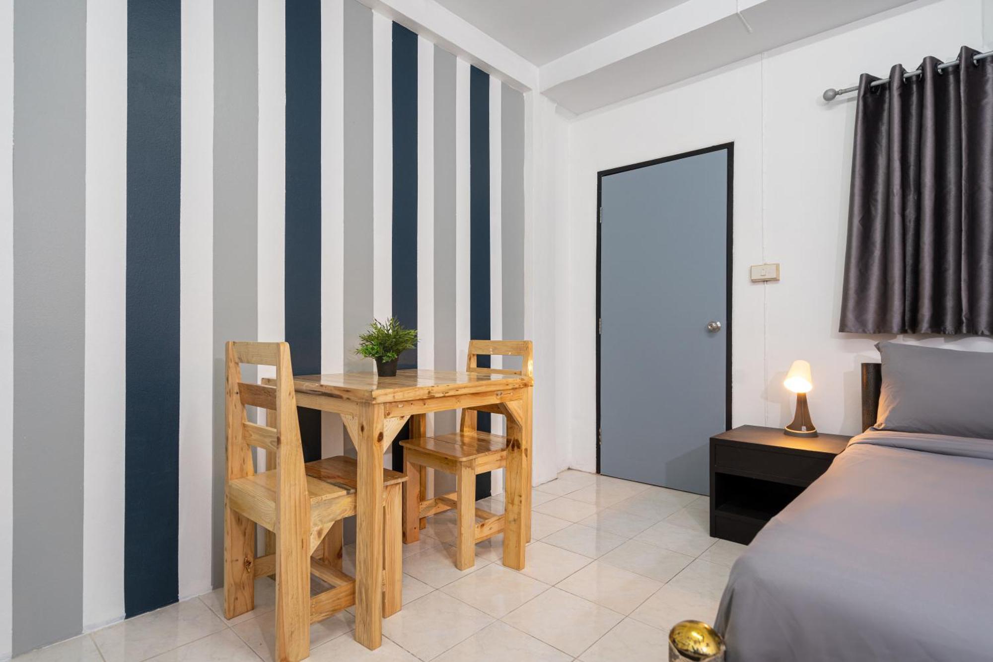Black Pantera Hostel Patong Экстерьер фото