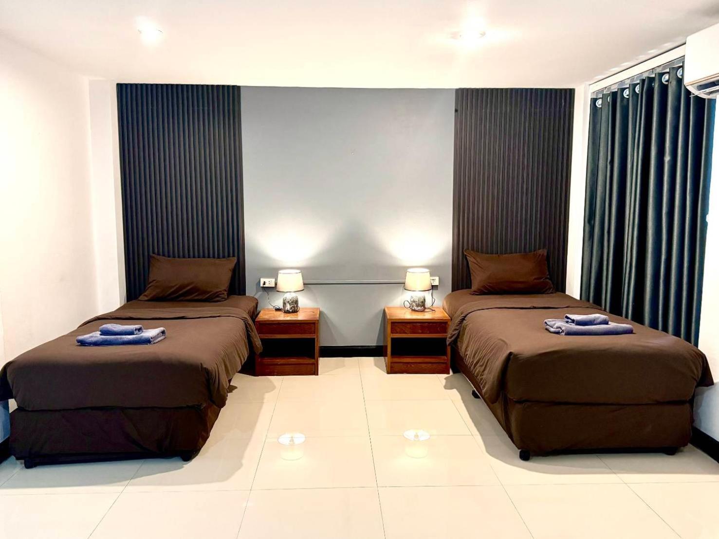 Black Pantera Hostel Patong Экстерьер фото